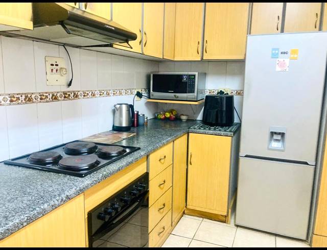 3 BEDROOM DUPLEX FOR SALE IN MONTCLAIR
